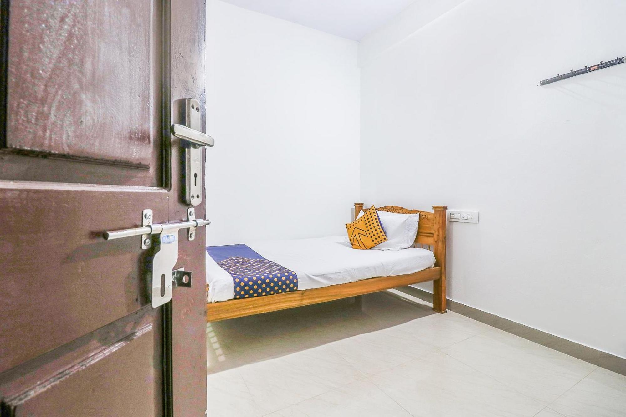 Spot On Rohini Inn Kadampuzha Kottakkal Εξωτερικό φωτογραφία