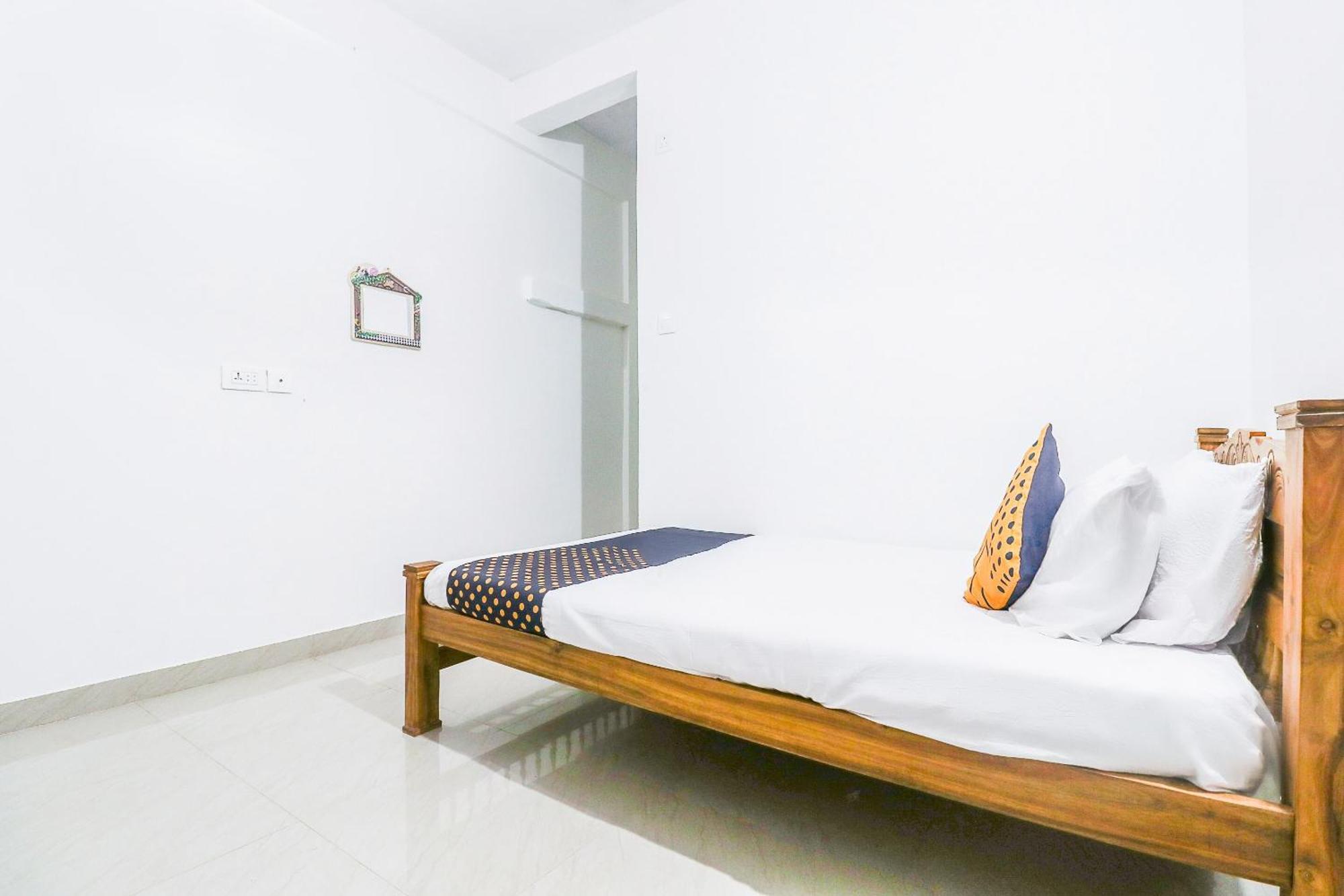 Spot On Rohini Inn Kadampuzha Kottakkal Εξωτερικό φωτογραφία