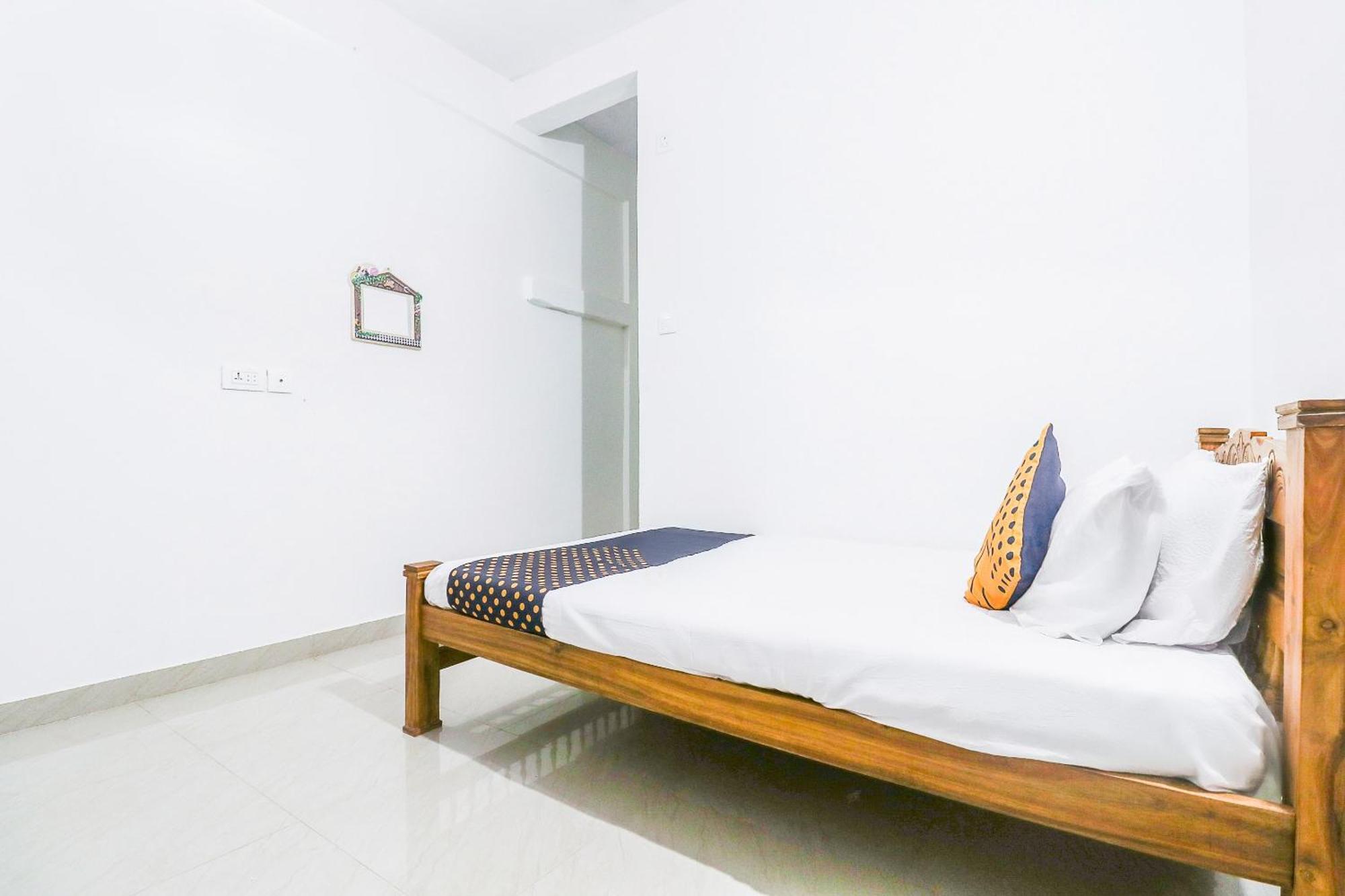 Spot On Rohini Inn Kadampuzha Kottakkal Εξωτερικό φωτογραφία